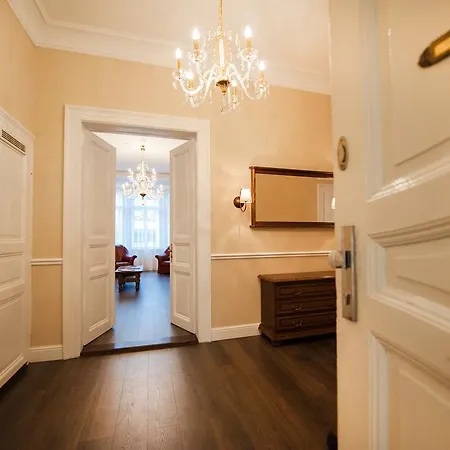 Your Private Palace By Ruterra Apartment
